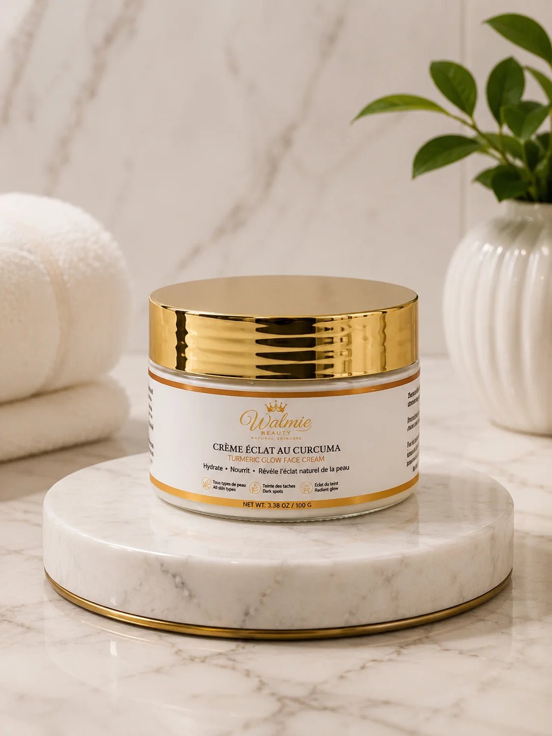 Crème visage au curcuma Walmie Beauty, soin hydratant et nourrissant pour une peau douce et éclatante.